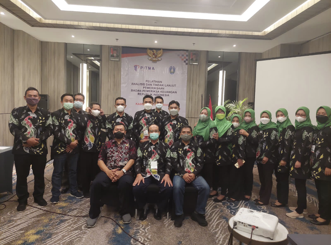 Seragam Korporat Batik Custom
